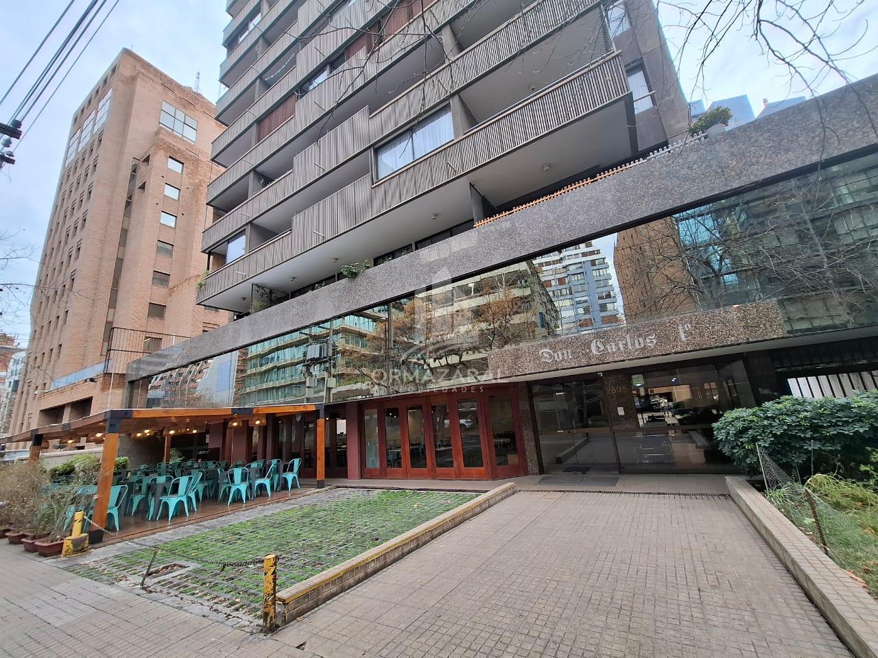 Amplio y luminoso departamento en arriendo  Barrio El Golf, Las Condes