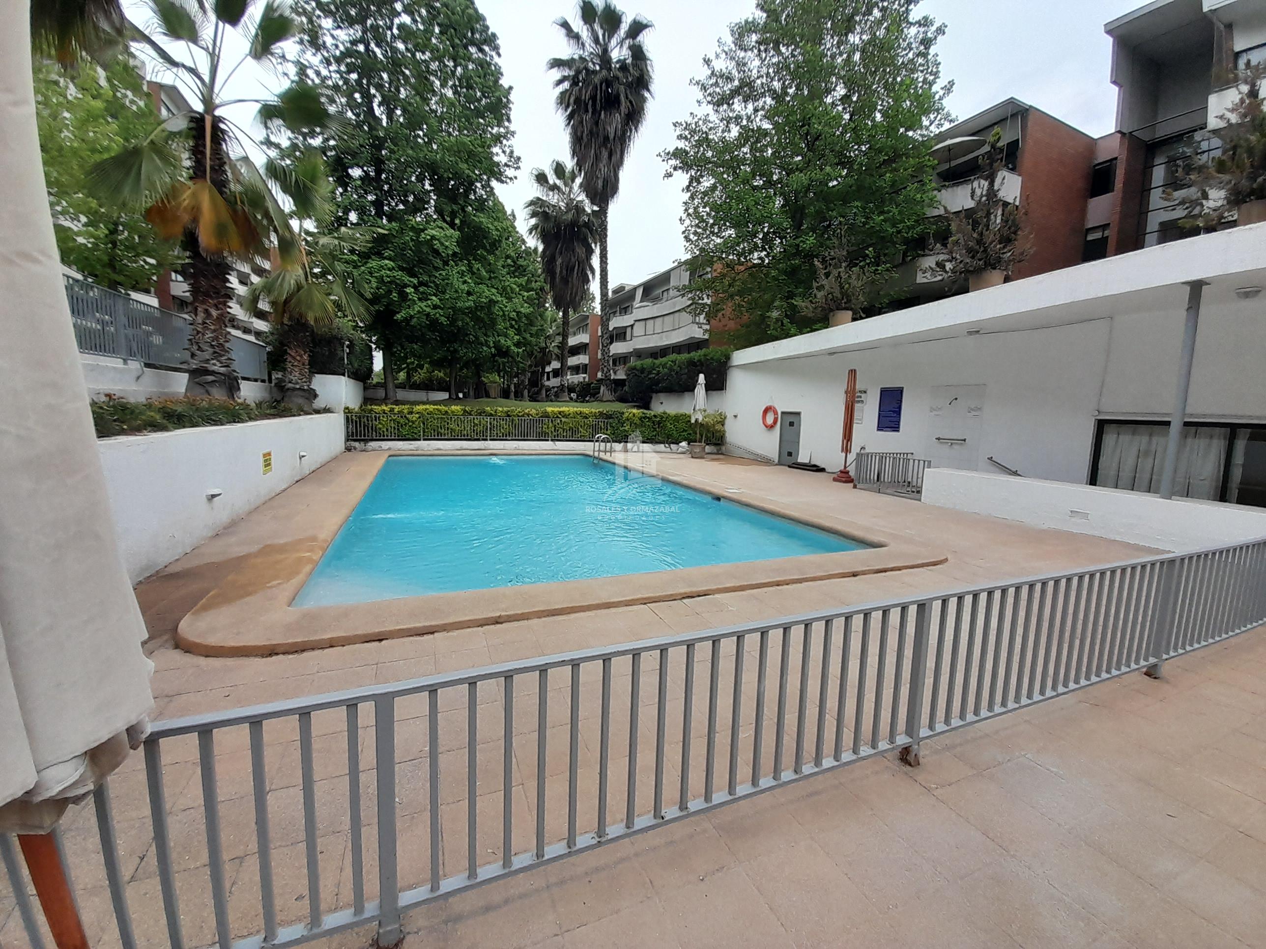 (COD.164) ARRIENDO COMODO DEPTO. LORELEY, LA REINA 3D 3B 2E 1B